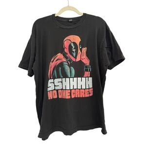 Men’s Marvel Deadpool No One Cares T Shirt Size XL